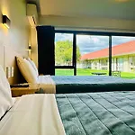 Airport Gold Star Motel
